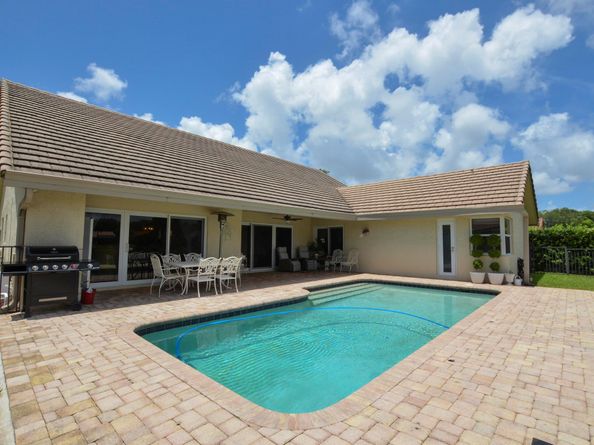 2541 NW 39th Street, Boca Raton FL 33434