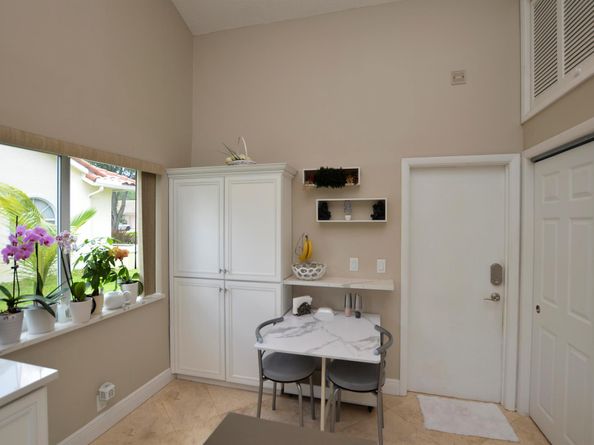 2541 NW 39th Street, Boca Raton FL 33434