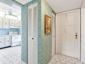 4000 NW 44th Avenue 113, Lauderdale Lakes FL 33319