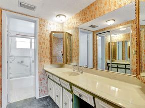 4000 NW 44th Avenue 113, Lauderdale Lakes FL 33319