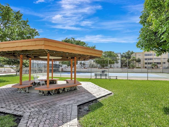 4000 NW 44th Avenue 113, Lauderdale Lakes FL 33319