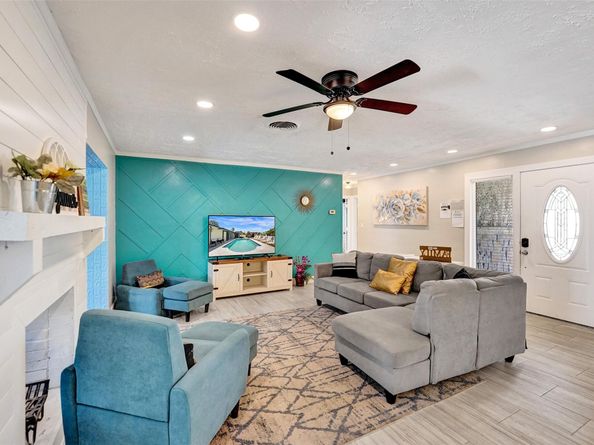 1961 NW 33rd St, Oakland Park FL 33309