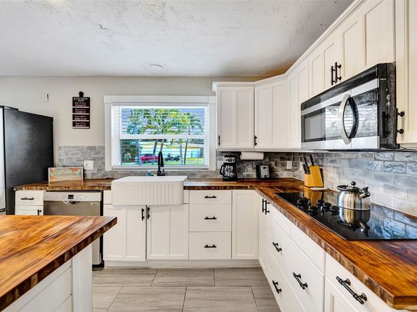1961 NW 33rd St, Oakland Park FL 33309