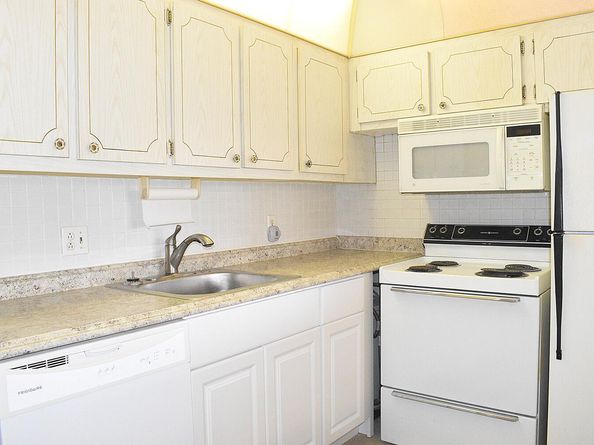 300 Village Green Circle S 220, Palm Springs FL 33461