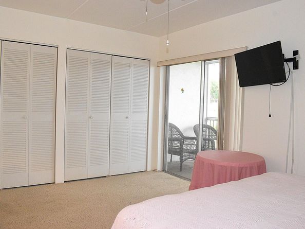 300 Village Green Circle S 220, Palm Springs FL 33461