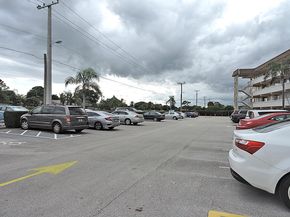 300 Village Green Circle S 220, Palm Springs FL 33461