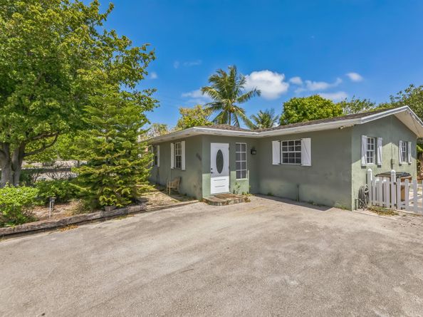 5360 NE 10th Ave, Deerfield Beach FL 33064