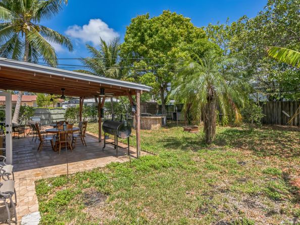 5360 NE 10th Ave, Deerfield Beach FL 33064