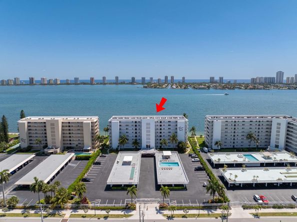 401 Lake Shore Drive 504, Lake Park FL 33403