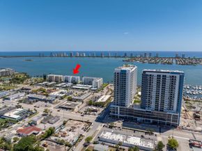 401 Lake Shore Drive 504, Lake Park FL 33403