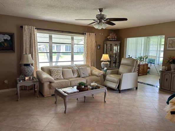 1025 South Drive S D, Delray Beach FL 33445