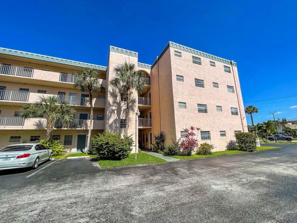 4281 NW 41st Street 320, Lauderdale Lakes FL 33319