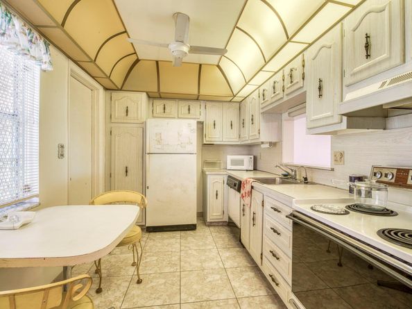 4281 NW 41st Street 320, Lauderdale Lakes FL 33319