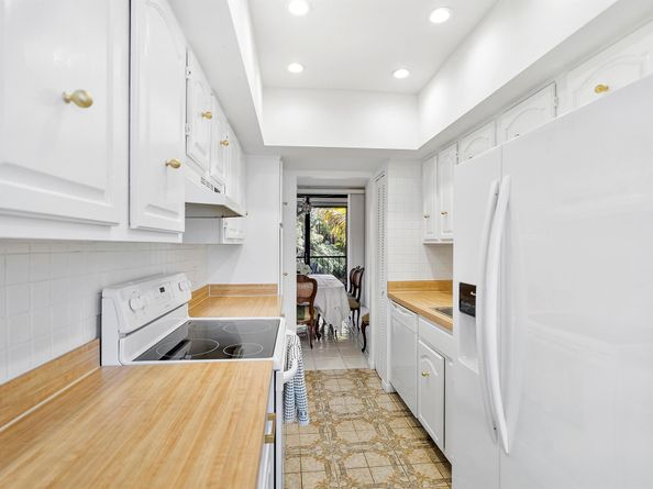 3706 Bridgewood Drive 3706, Boca Raton FL 33434
