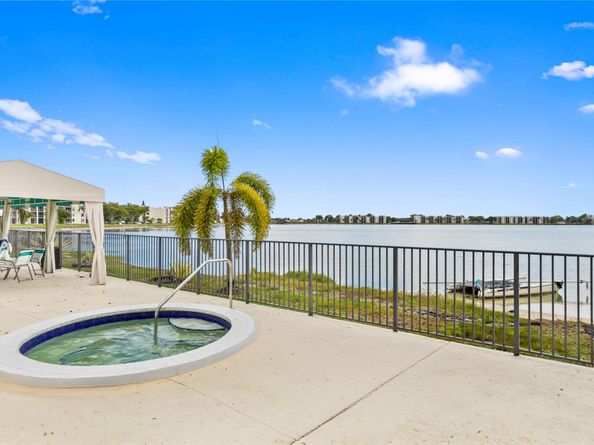 111 Lake Emerald Drive 106, Oakland Park FL 33309