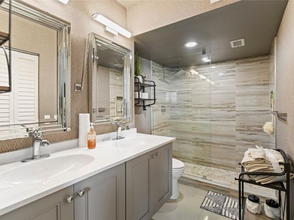 111 Lake Emerald Drive 106, Oakland Park FL 33309