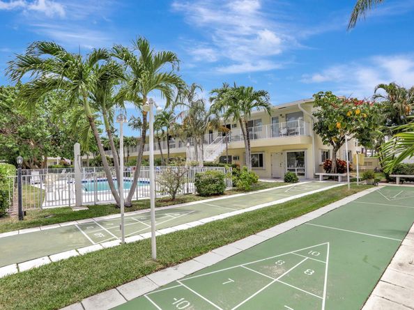 3215 SE 10th Street 102, Pompano Beach FL 33062