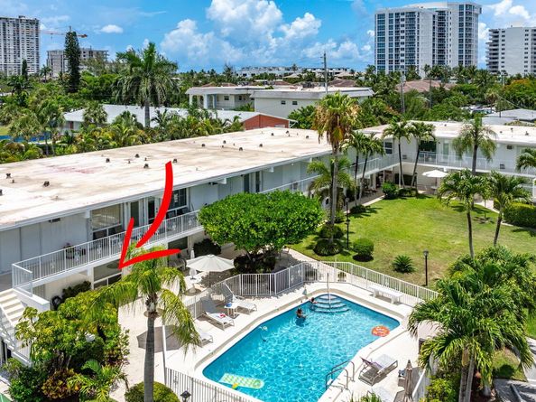 3215 SE 10th Street 102, Pompano Beach FL 33062