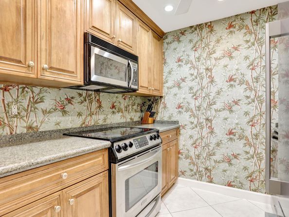 3215 SE 10th Street 102, Pompano Beach FL 33062