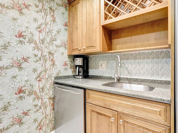 3215 SE 10th Street 102, Pompano Beach FL 33062
