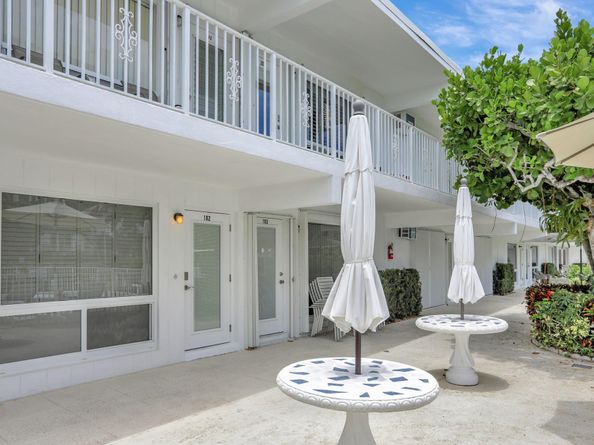 3215 SE 10th Street 102, Pompano Beach FL 33062