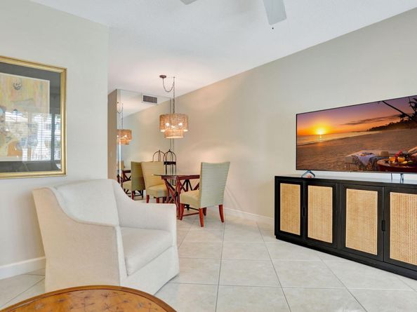 3215 SE 10th Street 102, Pompano Beach FL 33062