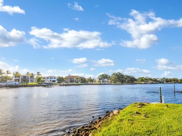 2101 Marina Isle Way 404, Jupiter FL 33477