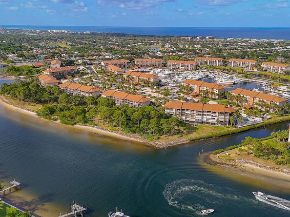 2101 Marina Isle Way 404, Jupiter FL 33477