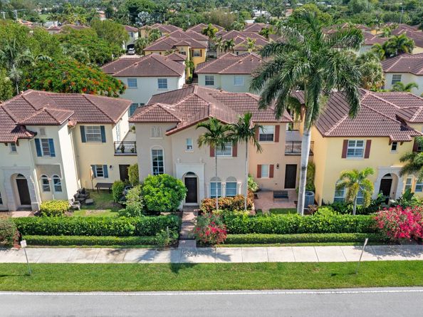 106 Via Floresta Drive, Boca Raton FL 33487