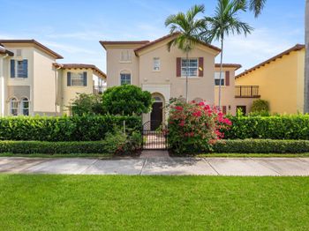 106 Via Floresta Drive