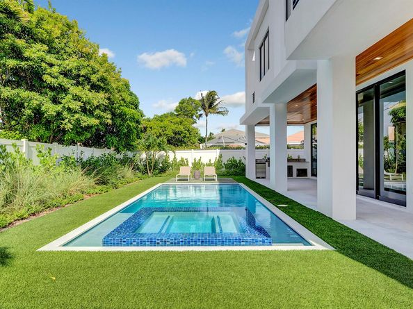 812 Malaga Drive, Boca Raton FL 33432
