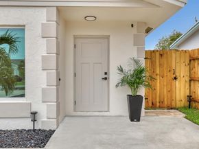 414 W Mango Street, Lantana FL 33462