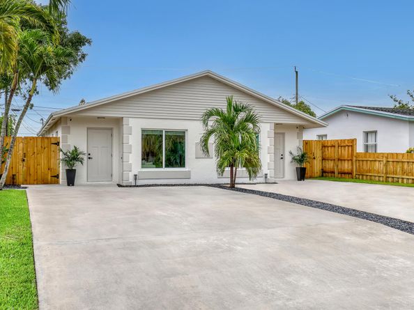 414 W Mango Street, Lantana FL 33462