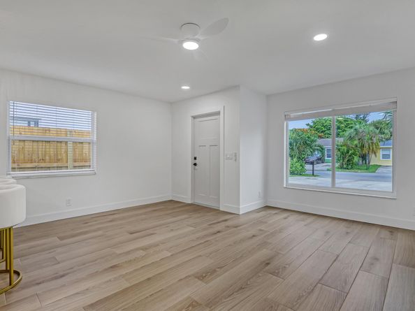 414 W Mango Street, Lantana FL 33462