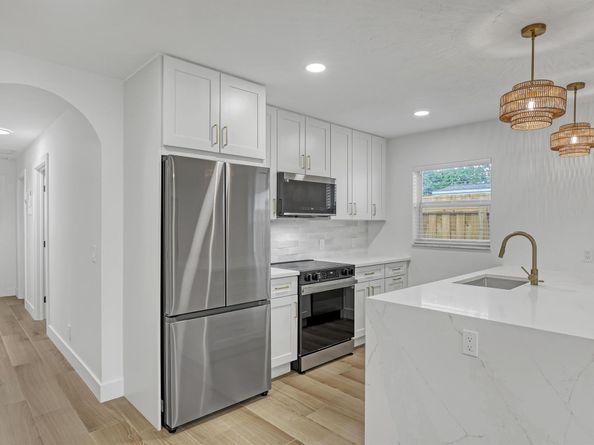 414 W Mango Street, Lantana FL 33462