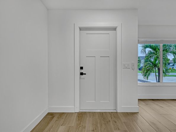 414 W Mango Street, Lantana FL 33462
