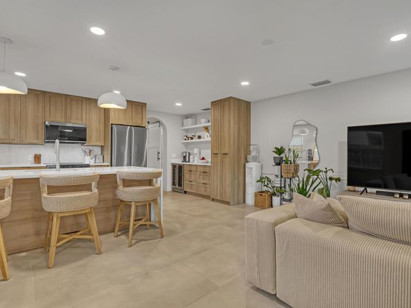 414 W Mango Street, Lantana FL 33462
