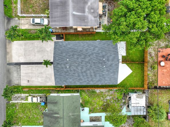 414 W Mango Street, Lantana FL 33462