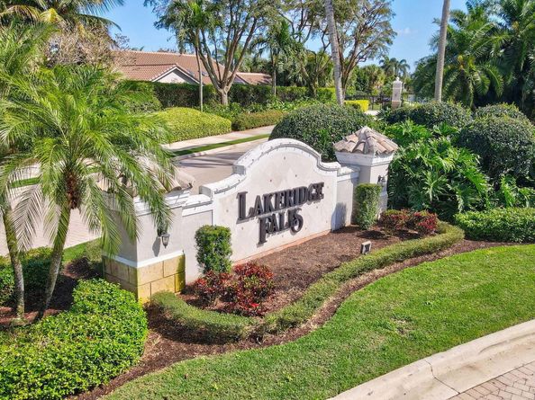 7146 Falls Road E, Boynton Beach FL 33437
