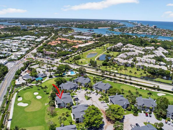 704 Clubhouse Circle, Jupiter FL 33477