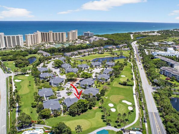 704 Clubhouse Circle, Jupiter FL 33477