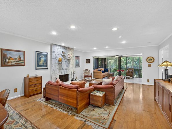 704 Clubhouse Circle, Jupiter FL 33477