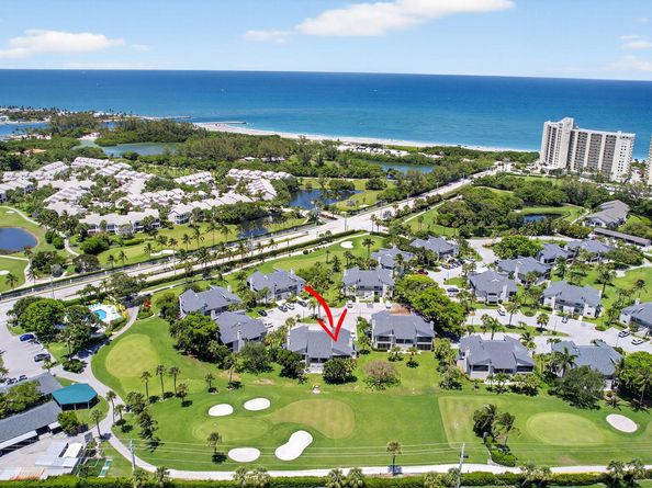 704 Clubhouse Circle, Jupiter FL 33477
