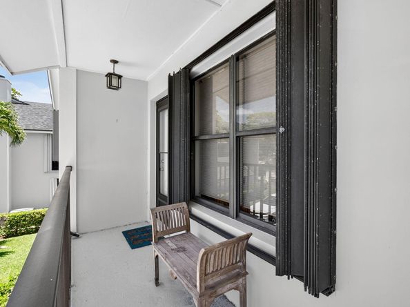 704 Clubhouse Circle, Jupiter FL 33477