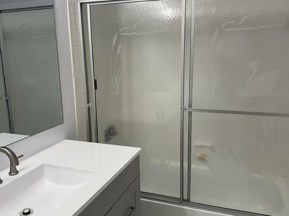 621 NW 105th Way, Pembroke Pines FL 33026