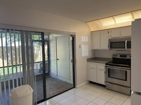 621 NW 105th Way, Pembroke Pines FL 33026