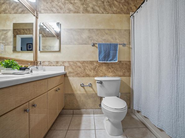972 Lavender Cir, Weston FL 33327