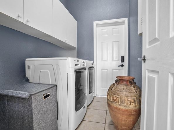 972 Lavender Cir, Weston FL 33327