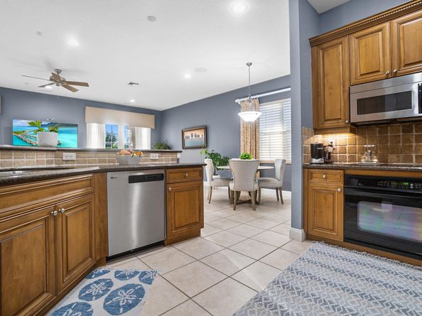 972 Lavender Cir, Weston FL 33327