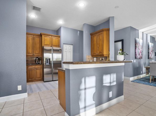 972 Lavender Cir, Weston FL 33327